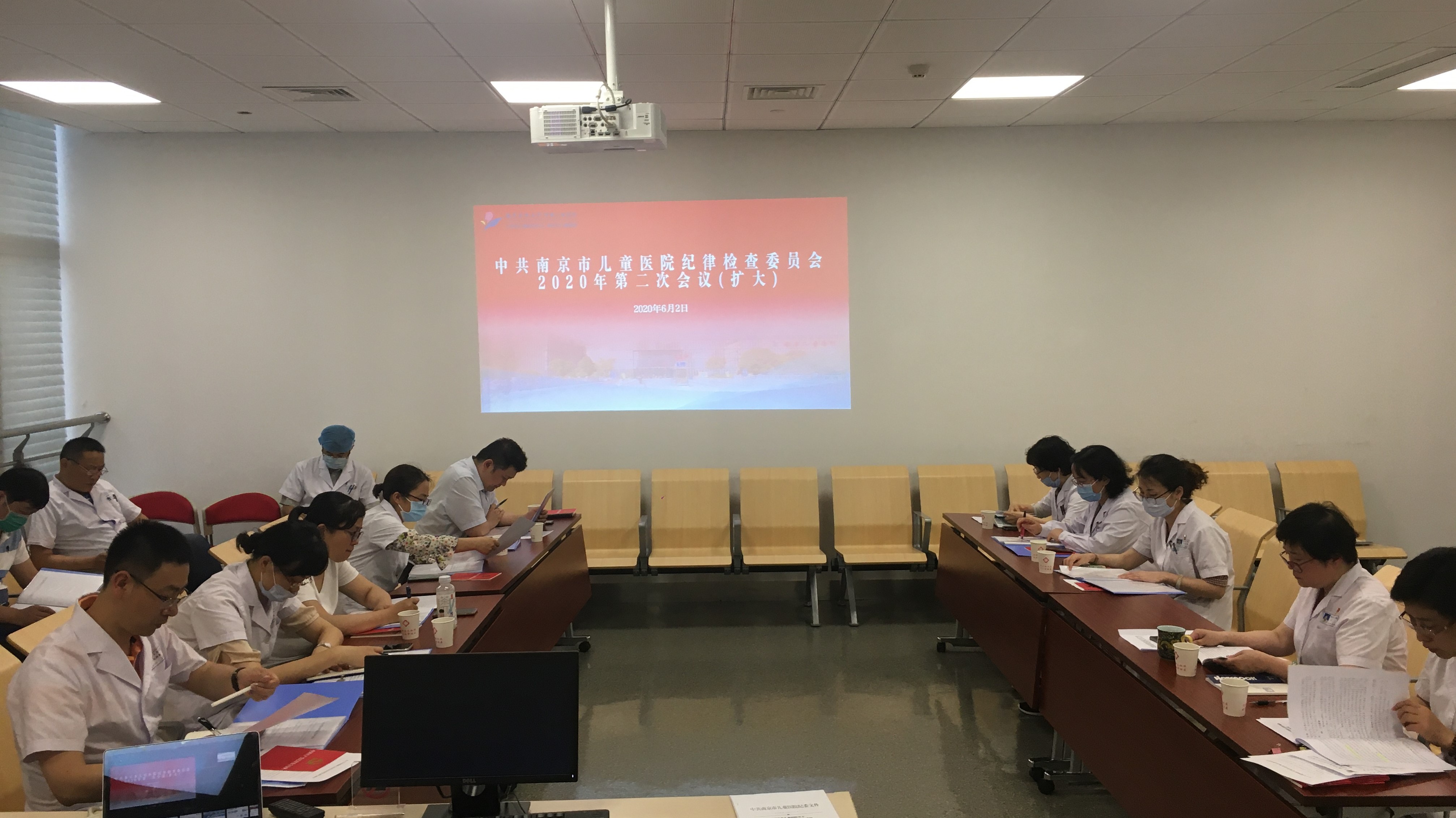 通讯稿照片.jpg 通讯稿照片.jpg