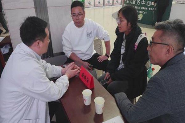 社会有爱，孤心不孤